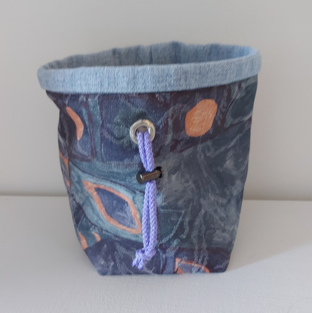 Climbing chalk bag and/or foraging bag